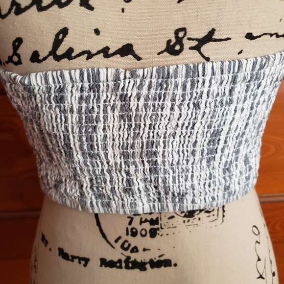 Halter Crop Top - Picture 4 of 6